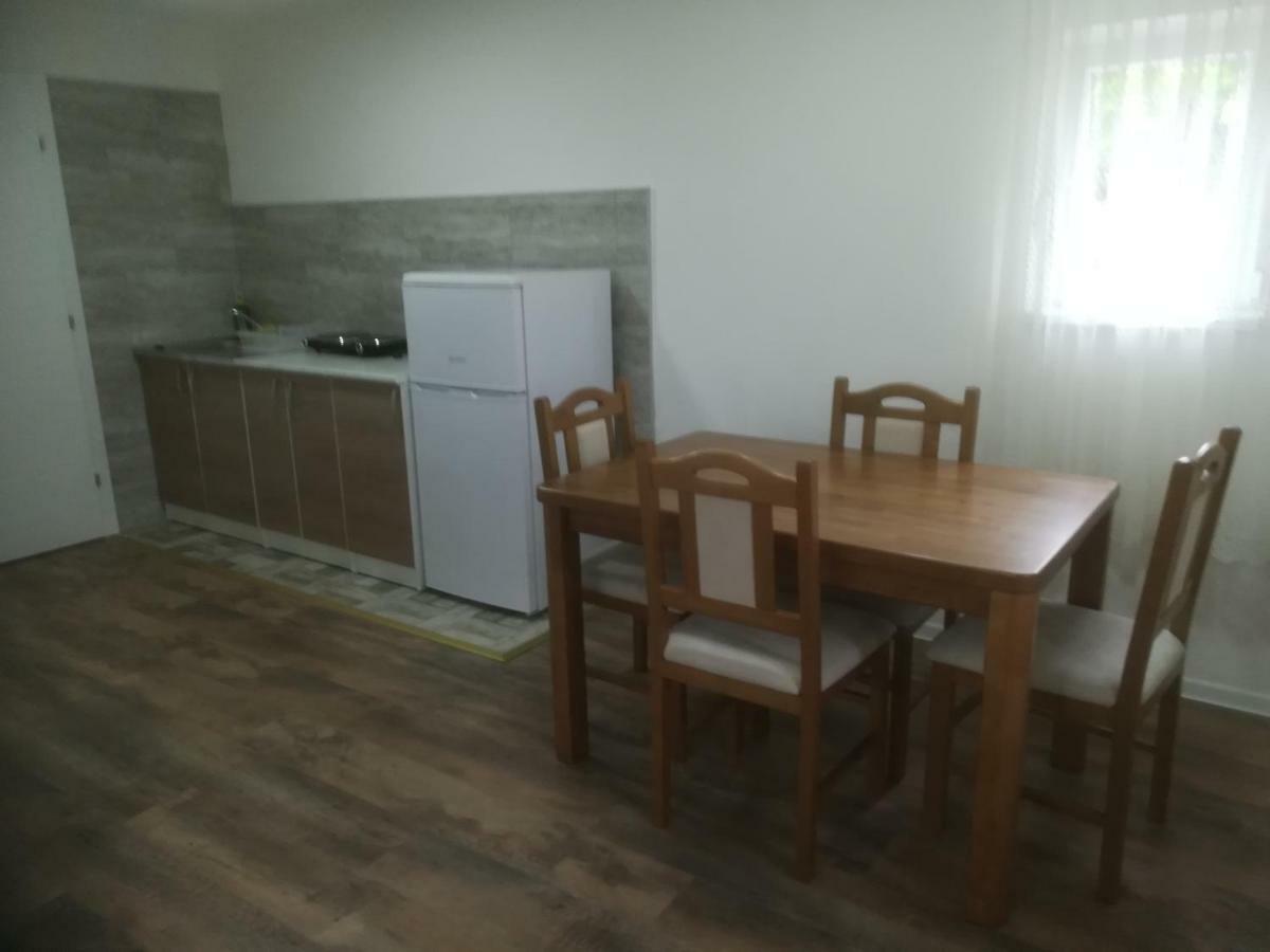 Guesthouse Bubalo Dreznik Grad Екстер'єр фото