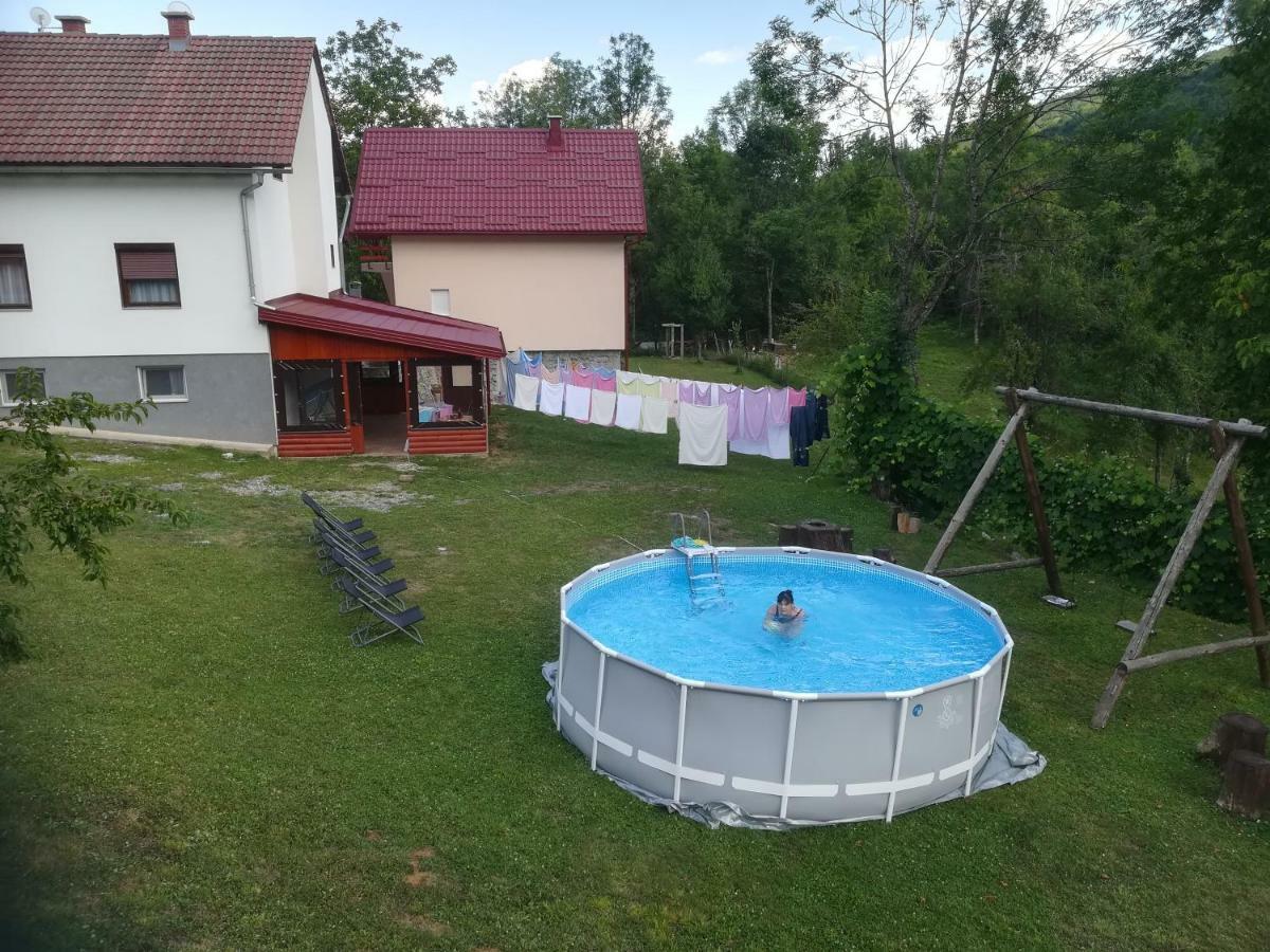 Guesthouse Bubalo Dreznik Grad Екстер'єр фото